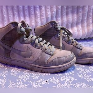 Nike Plaid Gray High-Top Sneakers